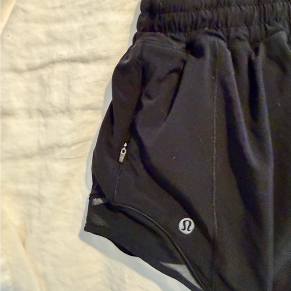 Lululemon hotty hot shorts size 2 black navy coral kiss EUC 2.5” - Picture 8 of 9